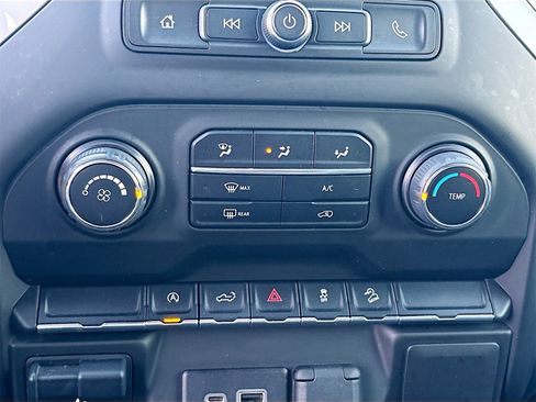 Used 2021 Chevrolet Silverado 1500 Custom Trail Boss w/ Realtree Special Edition image 15