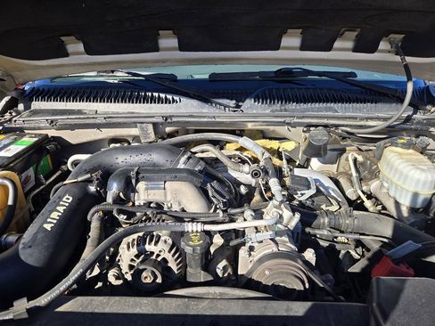 Used 2005 GMC Sierra 2500 SLE w/ Heavy-Duty Power Package image 25