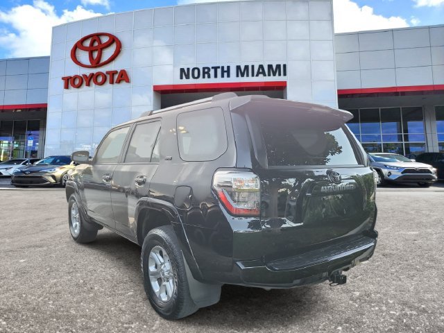 Used 2022 Toyota 4Runner SR5 Premium w/ Moonroof Package AWD/4WD image 3