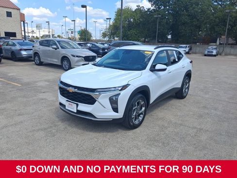 Used 2025 Chevrolet Trax LT w/ LT Convenience Package FWD image 1