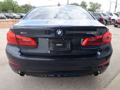 Used 2017 BMW 530i xDrive AWD/4WD image 10