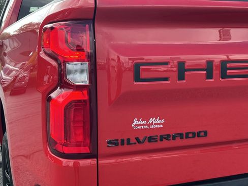 Used 2023 Chevrolet Silverado 1500 RST w/ Z71 Off-Road Package image 21