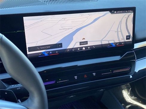 Certified 2025 BMW 530i image 29