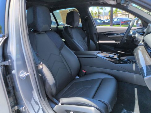 Used 2025 BMW i5 M60 w/ Premium Package AWD/4WD image 33