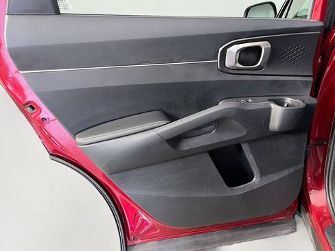 Used 2022 Kia Sorento LX FWD image 28