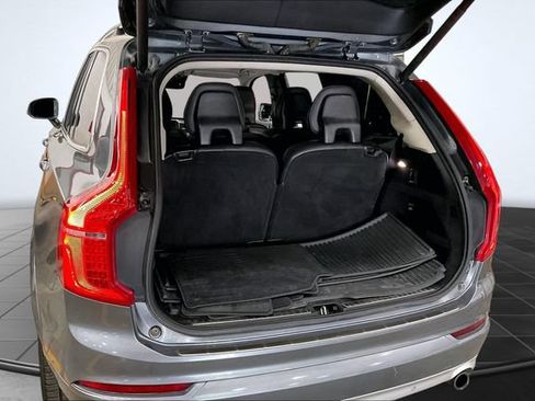 Used 2019 Volvo XC90 T5 Momentum w/ Multimedia Package AWD/4WD image 5