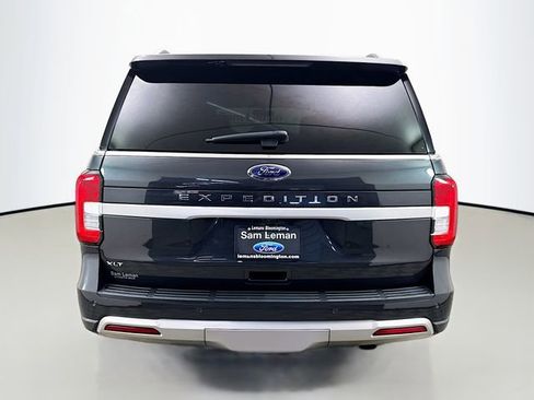 Used 2022 Ford Expedition XLT image 6