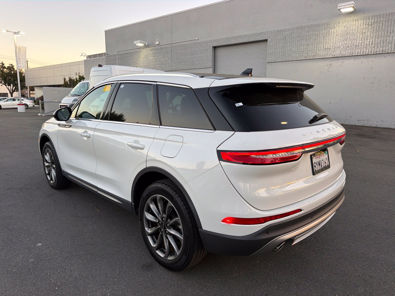 Used 2021 Lincoln Corsair FWD w/ Premium Package image 4