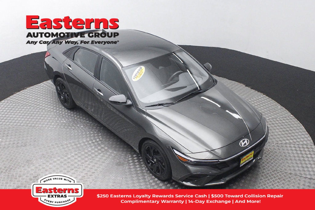 Used 2026 Hyundai Elantra Sport FWD image 4