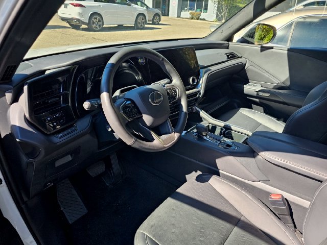 Used 2024 Lexus TX 350 FWD w/ Captains Chair Package image 4