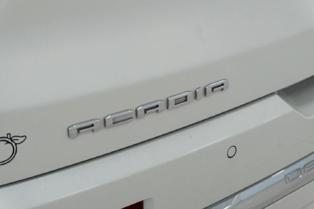 Used 2023 GMC Acadia Denali FWD image 11