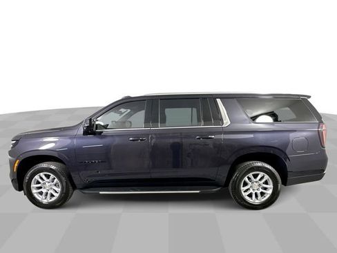 New 2026 Chevrolet Suburban LT w/ Comfort Package AWD/4WD image 5
