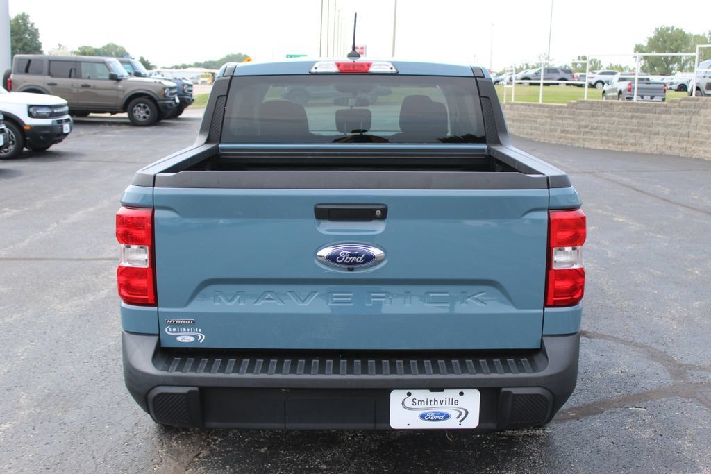 Used 2023 Ford Maverick XLT FWD image 4