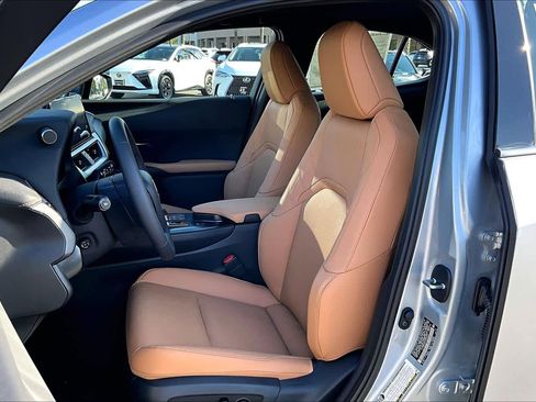 New 2026 Lexus UX 300h FWD image 18