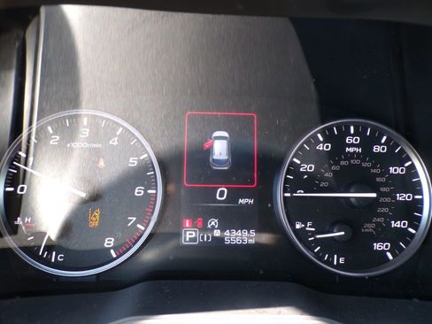 Used 2025 Subaru Crosstrek 2.0i Premium image 26