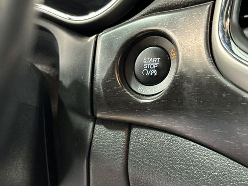 Used 2015 Jeep Grand Cherokee Altitude AWD/4WD image 23