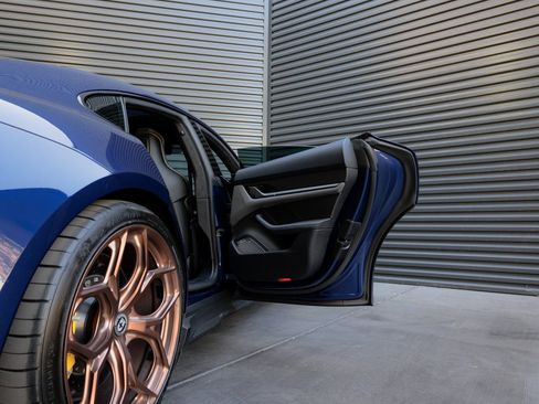 Used 2020 Porsche Taycan Turbo S image 31