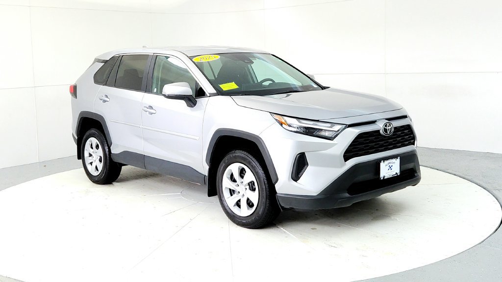 Certified 2025 Toyota RAV4 LE AWD/4WD image 7