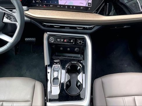 Used 2025 Audi Q5 2.0T Premium Plus w/ Premium Plus image 15