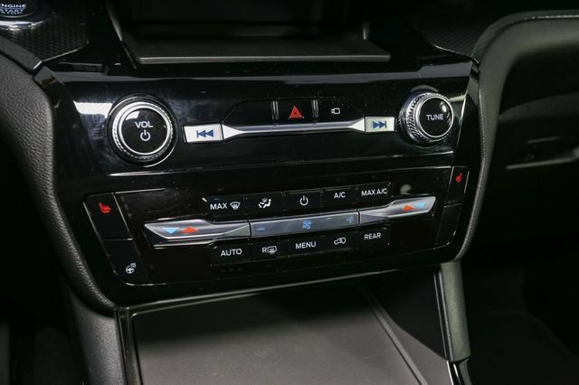 Used 2023 Ford Explorer ST-Line w/ Class IV Trailer Tow Package AWD/4WD image 31