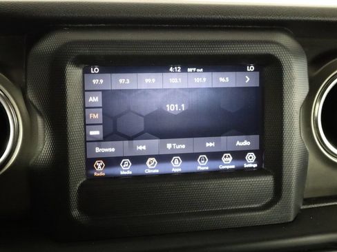 Used 2019 Jeep Wrangler Unlimited Rubicon AWD/4WD image 27