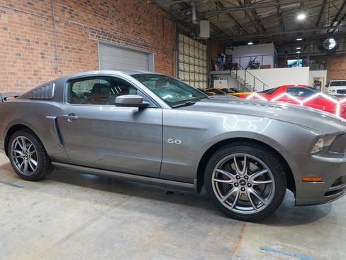 Used 2014 Ford Mustang GT Premium w/ Electronics Package RWD image 2