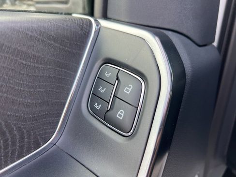 Certified 2025 Ford F350 Platinum w/ FX4 Off-Road Package image 9