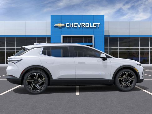 New 2026 Chevrolet Equinox EV LT w/ Convenience Package II FWD image 5