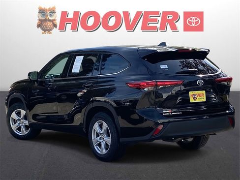 Used 2022 Toyota Highlander L image 5