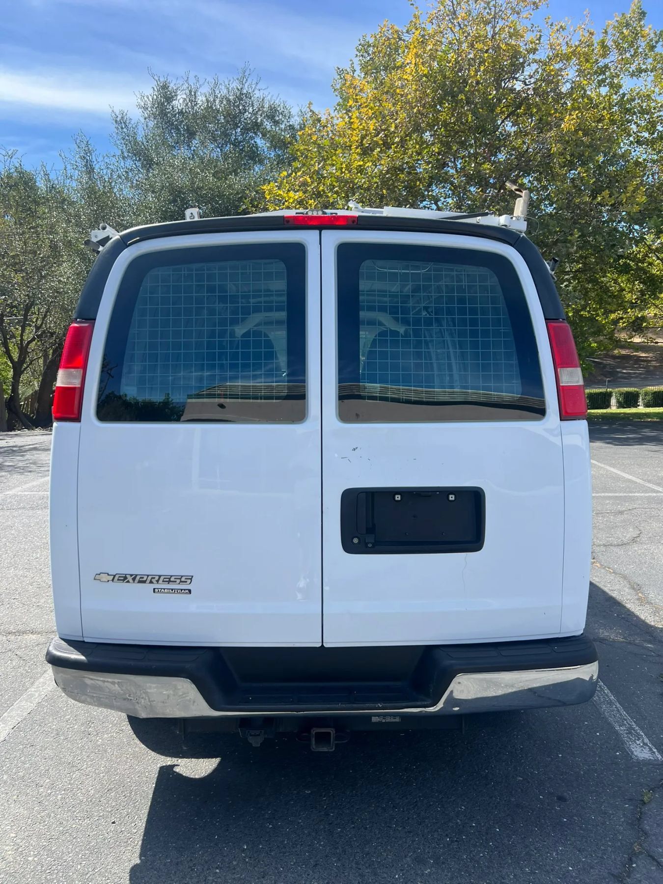 Used 2014 Chevrolet Express 2500 RWD image 4