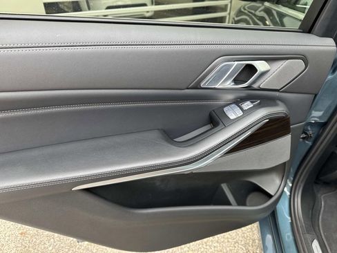 Used 2023 BMW X7 xDrive40i w/ Premium Package image 13