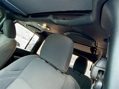 Used 2021 Jeep Wrangler Unlimited Willys image 20