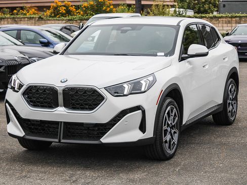 New 2026 BMW X2 xDrive28i w/ Convenience Package AWD/4WD image 3