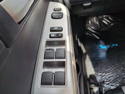 Used 2012 Toyota Camry SE FWD image 21