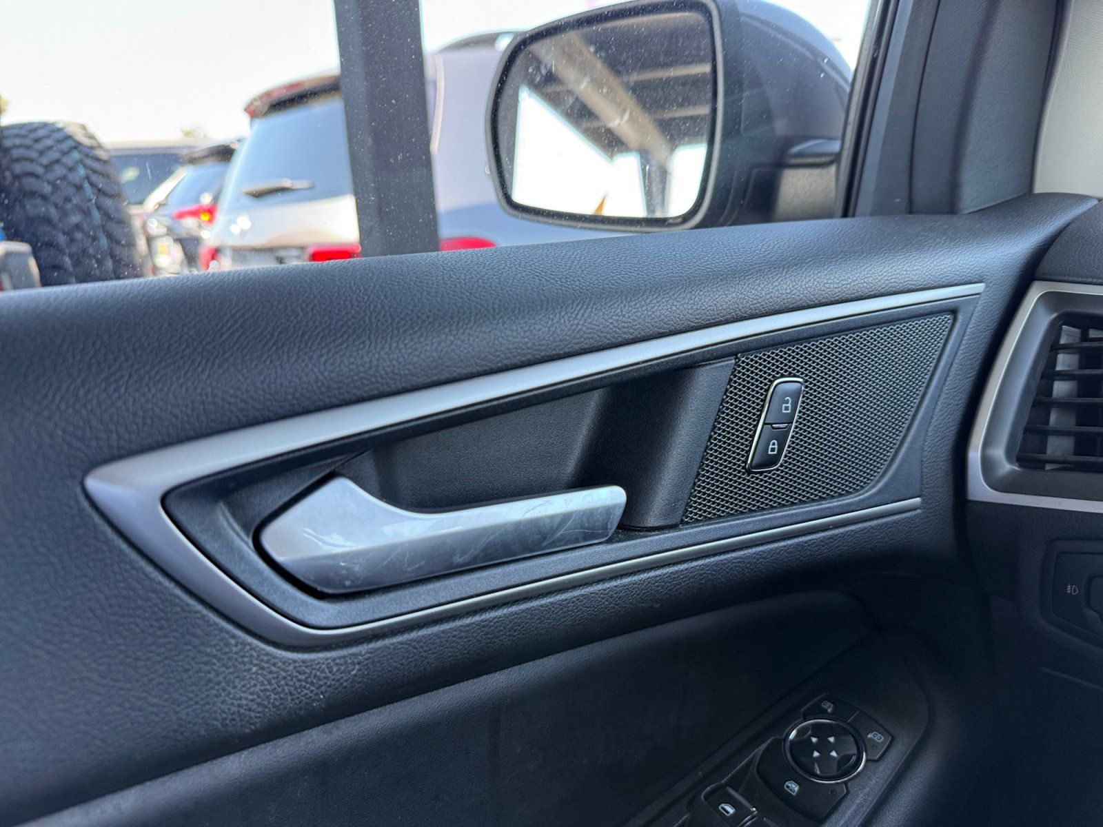 Used 2021 Ford Edge SEL w/ Cargo Accessory Package AWD/4WD image 23