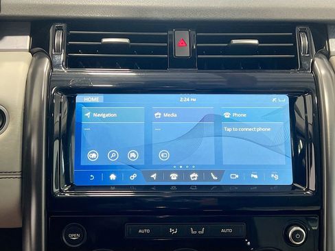 Used 2017 Land Rover Discovery First Edition image 11