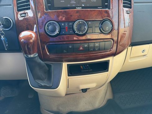 Used 2017 Mercedes-Benz Sprinter 3500 image 17