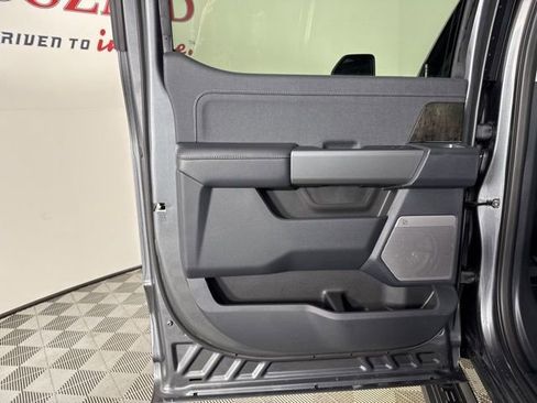 New 2026 Ford F250 Lariat w/ Black Appearance Package image 19