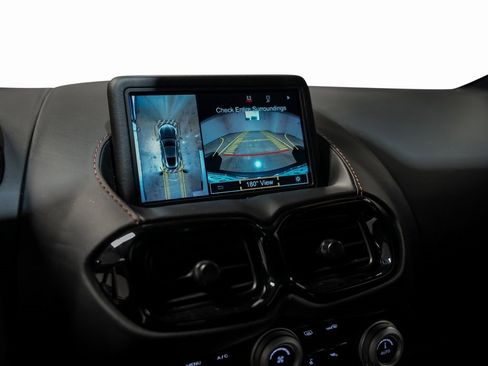 Used 2020 Aston Martin V8 Vantage Coupe image 43