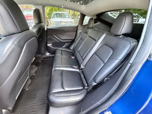 Used 2021 Tesla Model Y Long Range AWD/4WD image 33