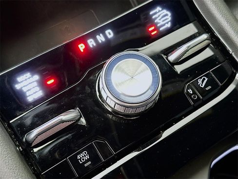 Used 2022 Jeep Grand Cherokee Overland w/ Adv Protech Group III image 34