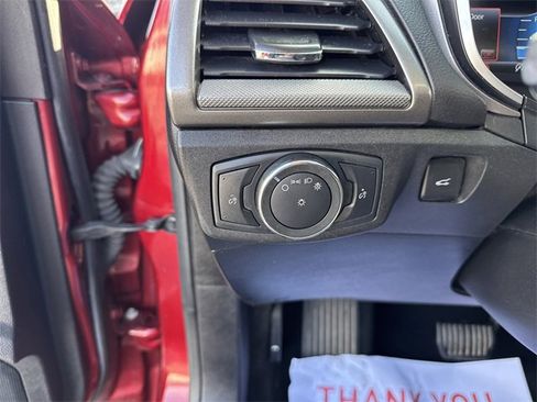 Used 2019 Ford Fusion SE image 18