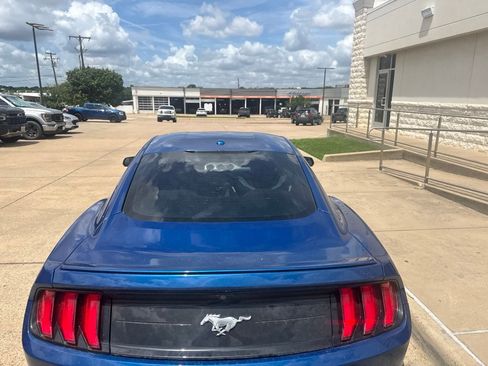 Used 2018 Ford Mustang Coupe w/ Equipment Group 101A RWD image 5