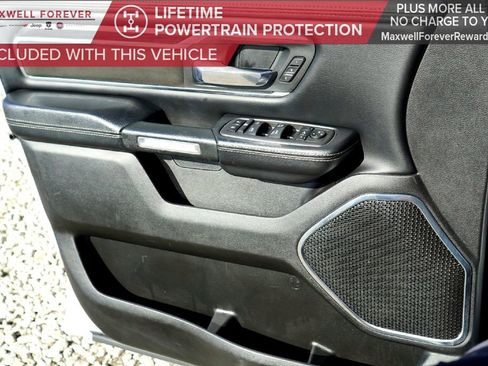 Used 2024 RAM 1500 Laramie image 17
