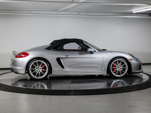 Certified 2016 Porsche Boxster Spyder RWD image 8