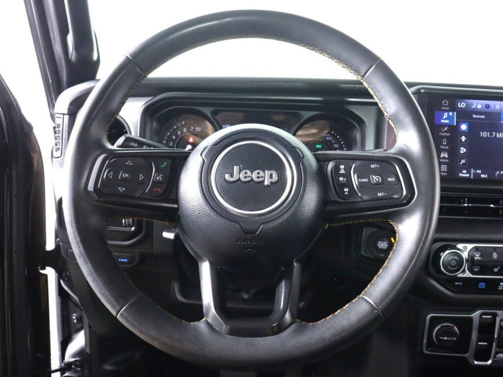 Used 2024 Jeep Wrangler Unlimited w/ Convenience Group AWD/4WD image 12