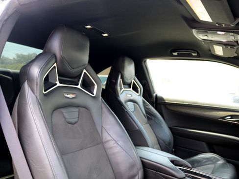 Used 2017 Cadillac ATS V w/ Luxury Package image 42