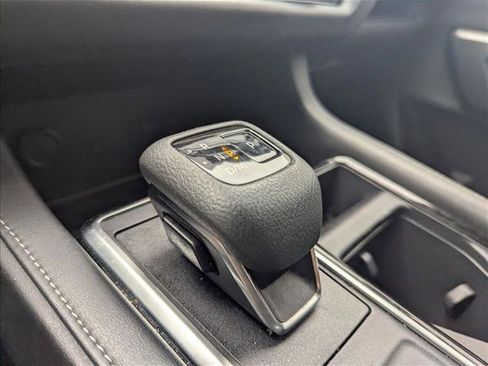 Used 2022 Nissan Pathfinder SL w/ SL Premium Package FWD image 9