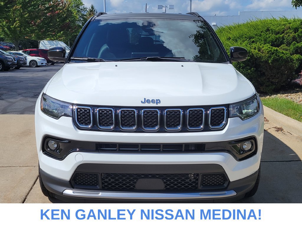 Used 2023 Jeep Compass Limited AWD/4WD image 8
