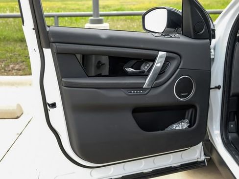 Used 2025 Land Rover Discovery Sport S AWD/4WD image 48